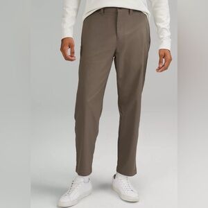 LULU LEMON - NEW With Tags! Relaxed-Tapered Smooth Twill Trouser - SIZE 36